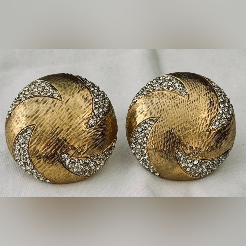 Vintage Clip-on Earrings